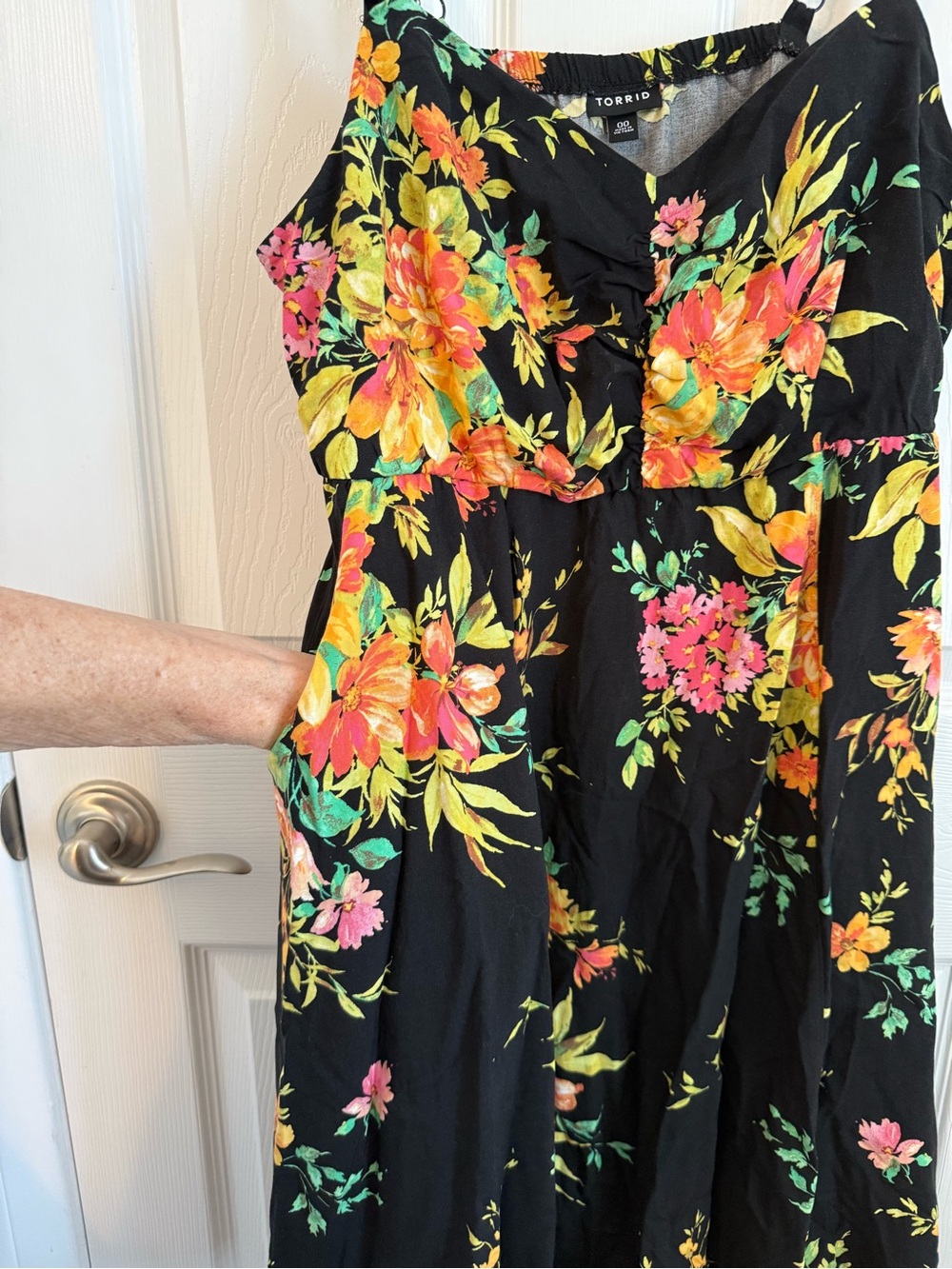 torrid Black Floral Midi Dress 00 - Picture 3 of 7